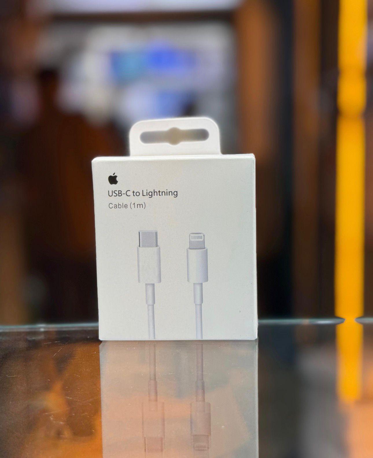 Apple USB-C to Lightning Cable 1m - Fast Charging, White